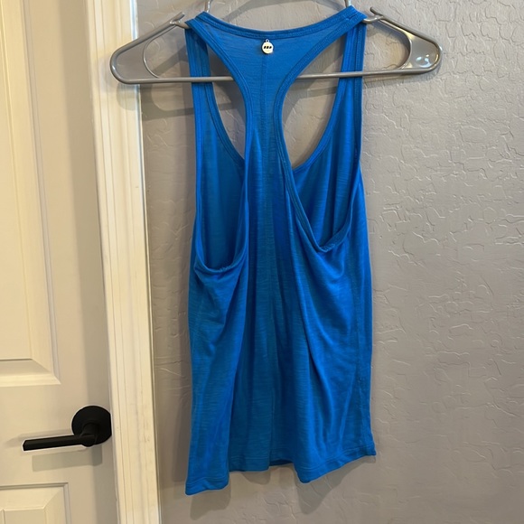 Lorna Jane Blue Tank - Picture 3 of 3